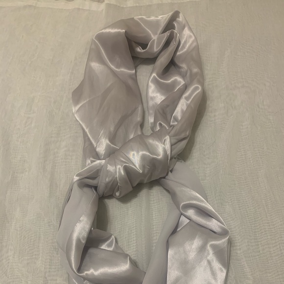 Accessories - 🍄Satin scarf